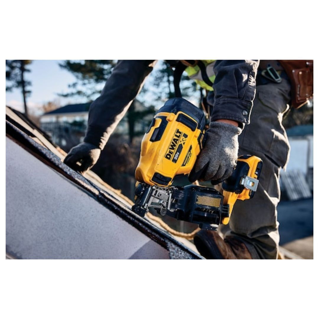 DeWALT DCN45RNB 20V Max 15 Degree Cordless Coil Roofing Nailer